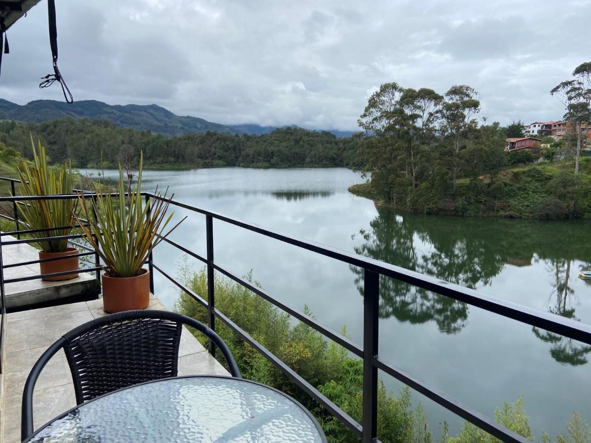 La Madriguera Hotel Guatape Exterior photo