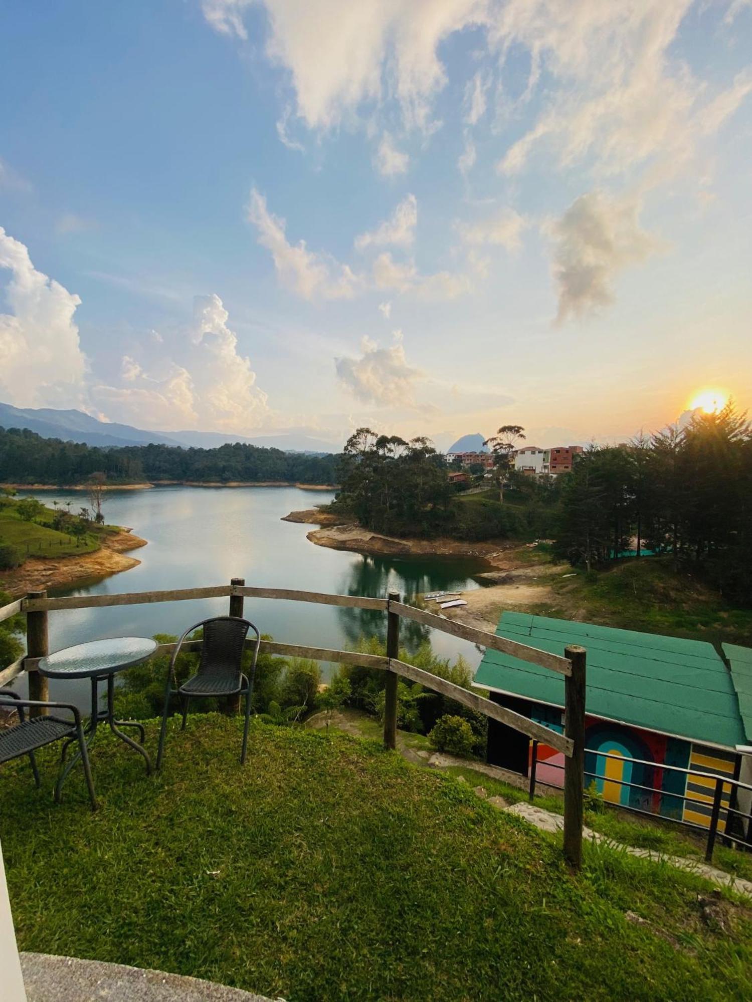 La Madriguera Hotel Guatape Exterior photo
